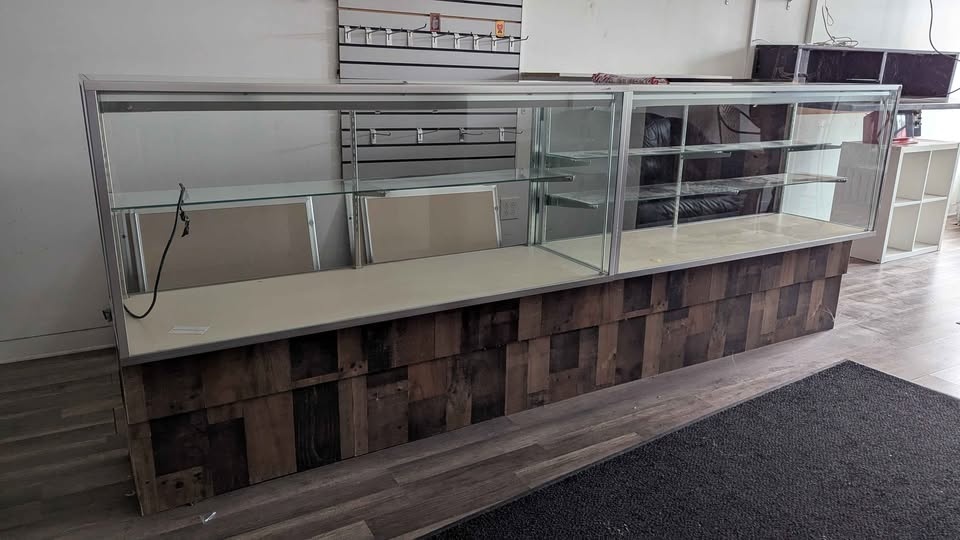 Glass display case: set of 2 - $250 each - photo 2