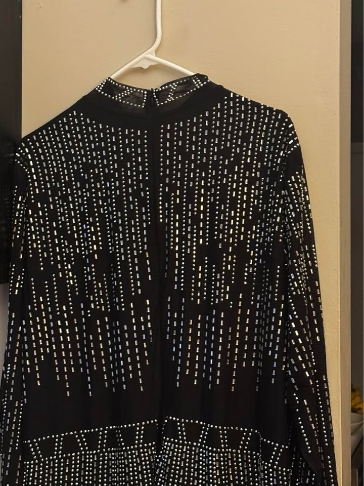 EXQUISITE FORM FITTING LADIES DRESS IN A 4XL SIZE - photo 3