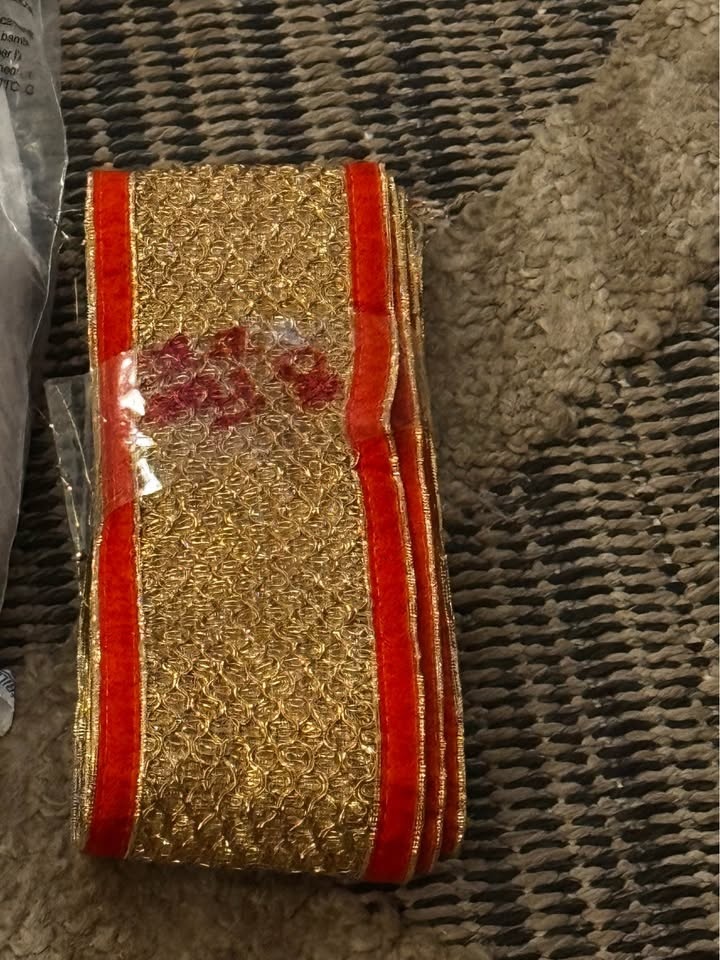 FANCY BROCADE SILK LACE BORDER - photo 2