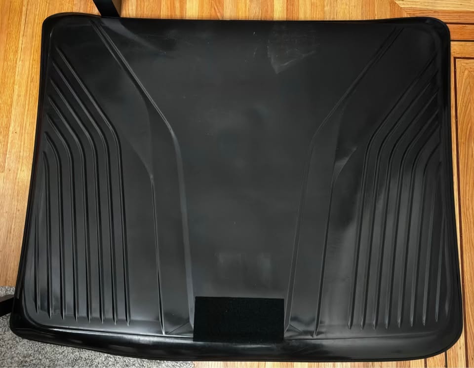 OEM BMW X3/X3M Trunk Mat - GUC - photo 2