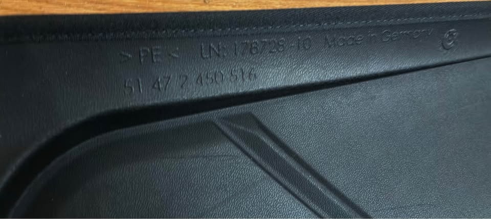 OEM BMW X3/X3M Trunk Mat - GUC - photo 4
