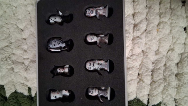 the walking dead collectible chibis tin #2 - photo 2
