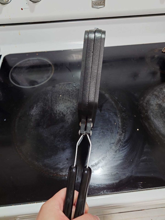 Hong Kong style waffle non stick pan (works on induction) - photo 3