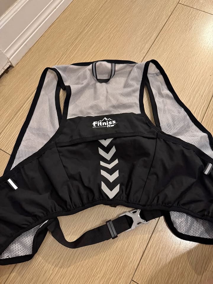 Lightweight Running Hydration Vest with for Men Women