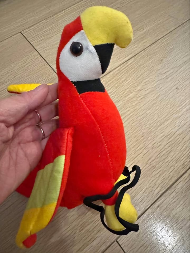 Pirate Parrot, Stuffed Parrot On Shoulder, Pirate Costume Prop C