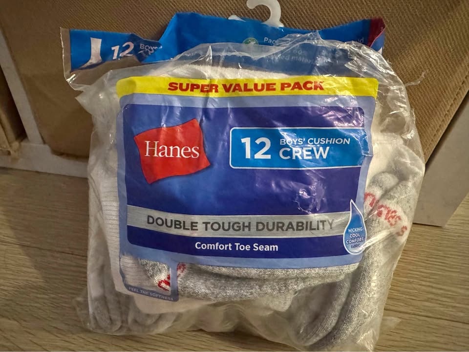 Hanes boys 12 Pack Crew Socks for shoe size 4.5-8.5