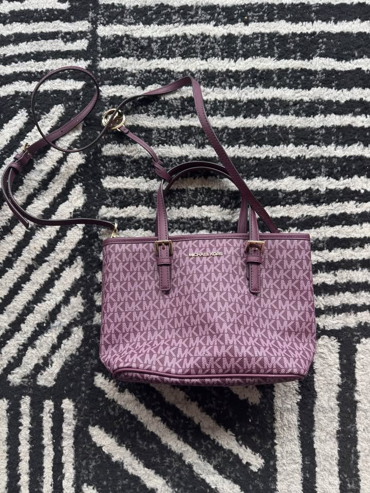 Michael Kors JetSet Travel Logo Tote Bag - photo 2