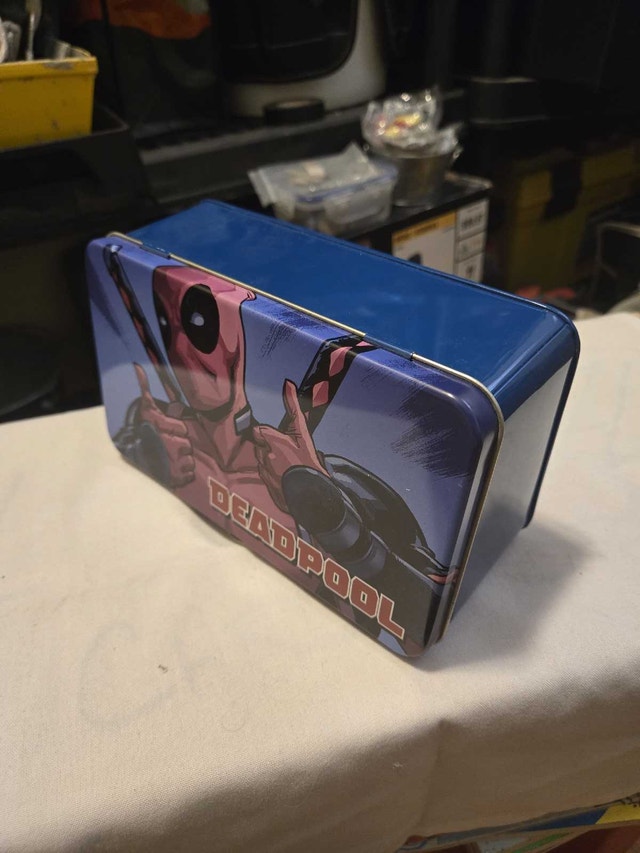 Marvel Deadpool Box - photo 3