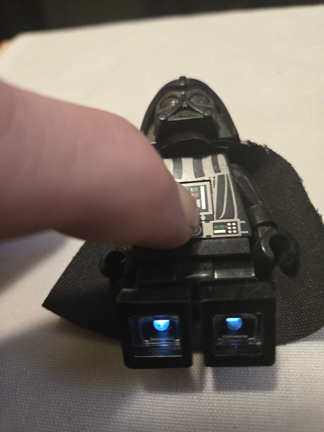 Lego Darth Vader Keychain - photo 3