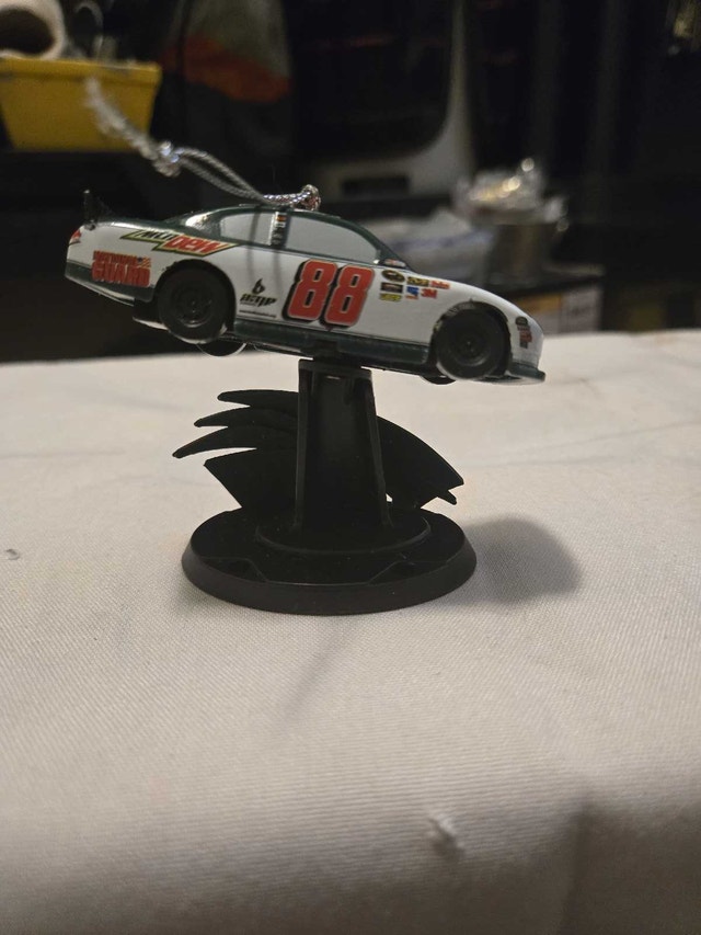 Dale Jr Ornament - photo 3