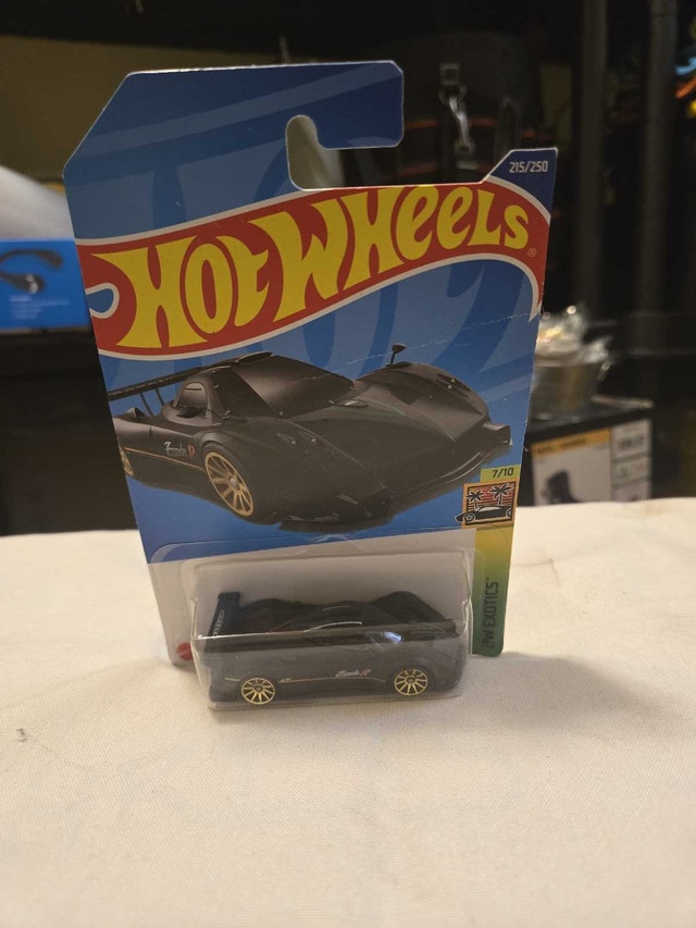 Hot Wheels Pagani Zonda R - photo 4