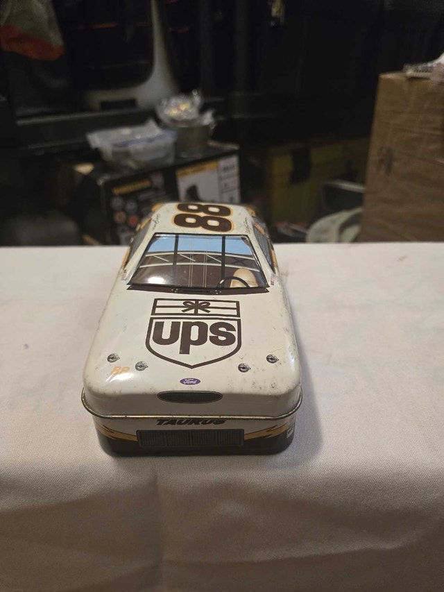 Dale Jarrett Collectible Tin - photo 2