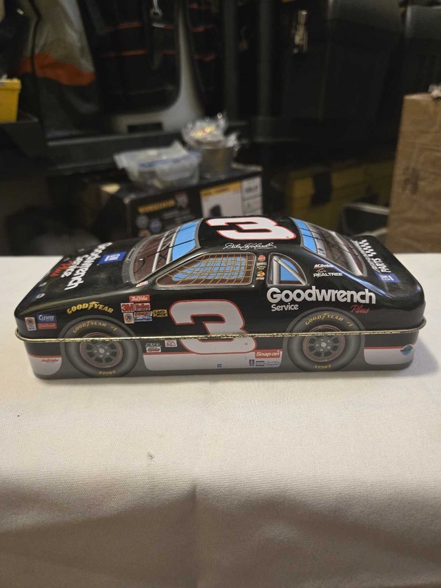Dale Earnhardt Tin