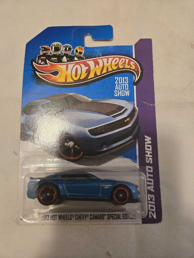 Hot Wheels 2013 Camaro - photo 3