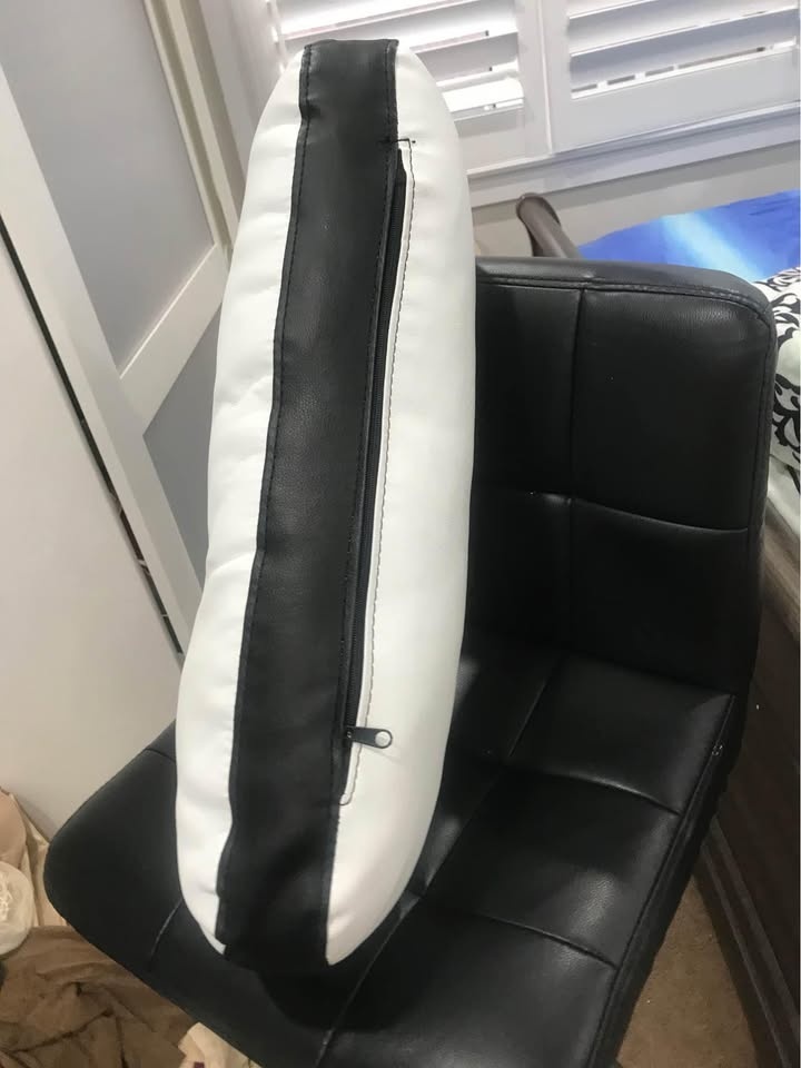 Leather Cushions 5 - photo 4