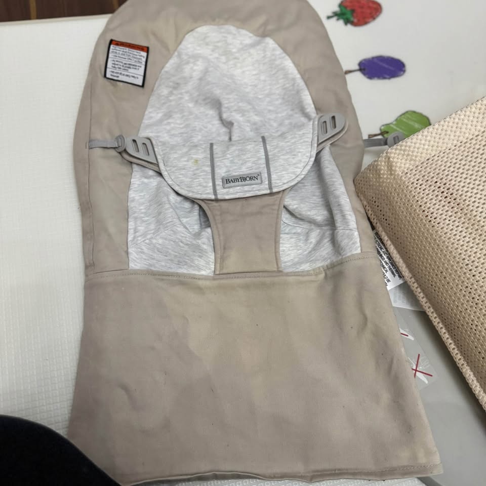 BabyBjorn Bouncer + 2 Covers (Mesh & Cotton) - photo 5
