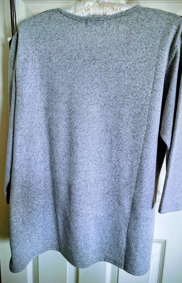 Classic 3/4-sleeve Sweater - photo 4