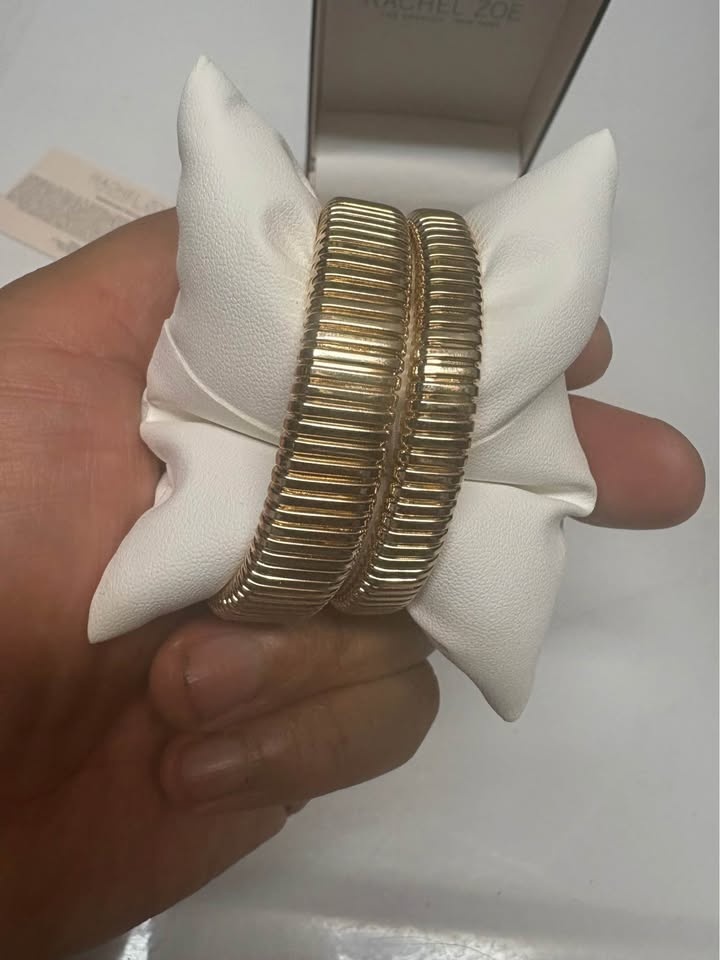 ✨ Rachel Zoe Gold Wrap Spring Bracelet Watch — BRAND NEW ✨ - photo 3