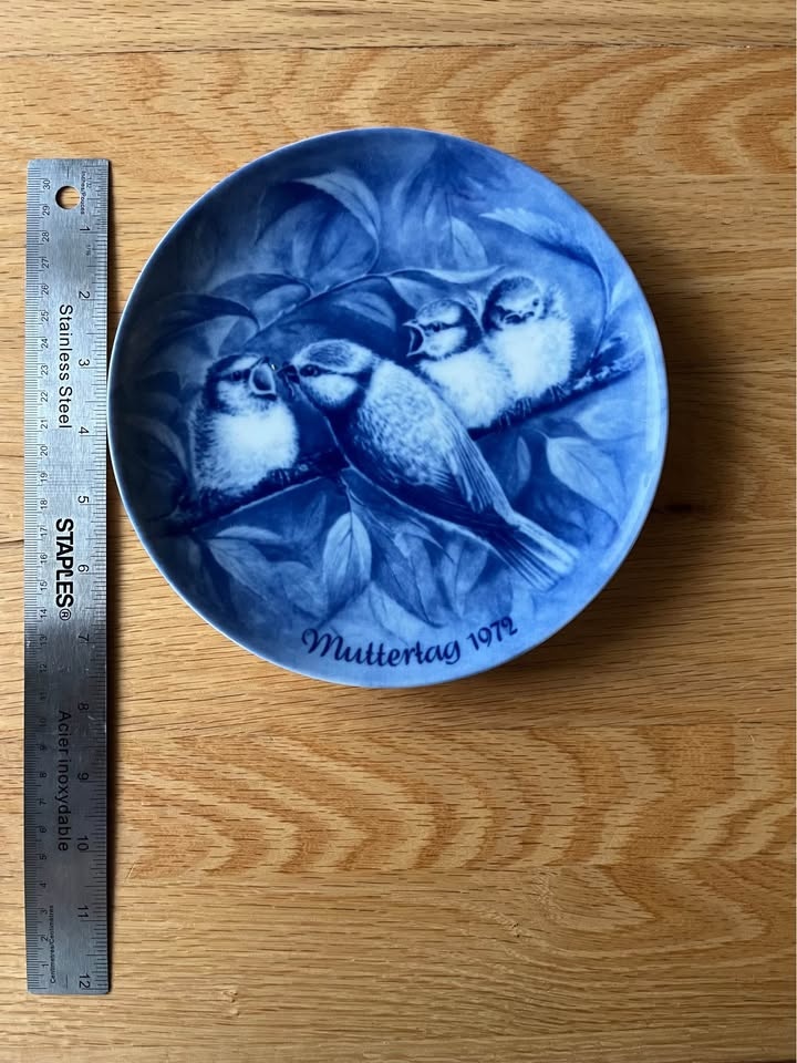 Berlin Design Blue Mother‘s Day Plates 1971 - 1980 - sold as a s - photo 2