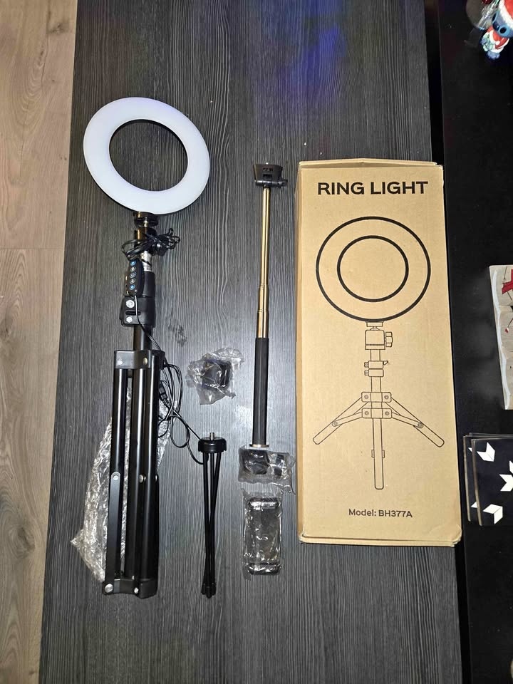 Ring light, tri-pod, phone holder, selfie stick, content kit