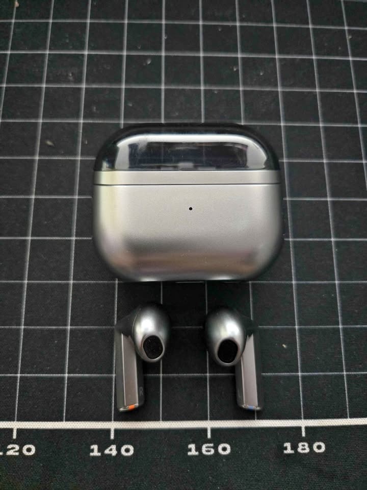 Almost New Galaxy Buds 3