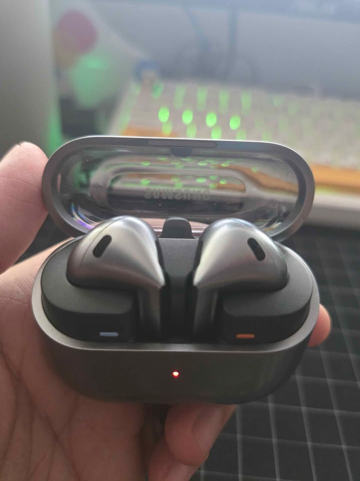 Almost New Galaxy Buds 3 - photo 2