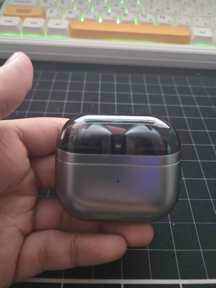 Almost New Galaxy Buds 3 - photo 3