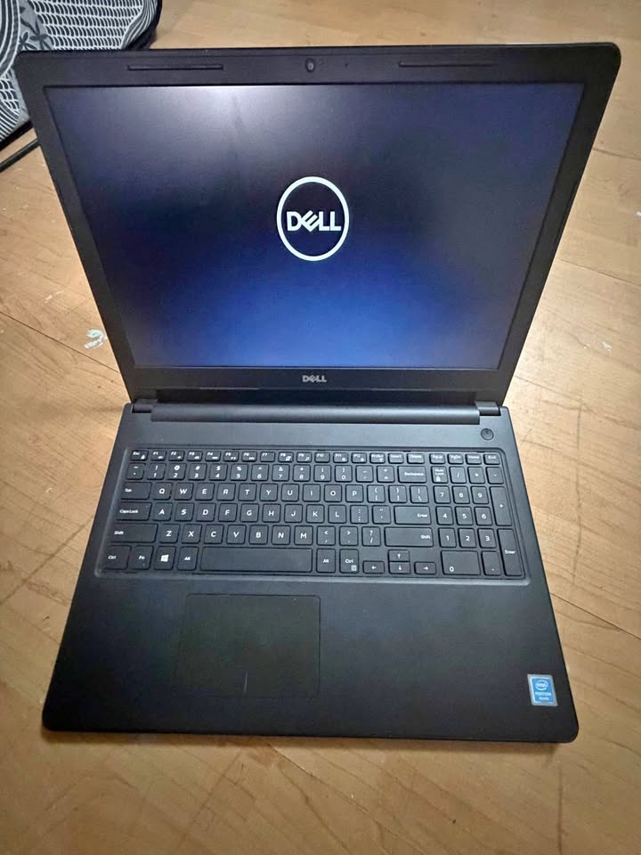 💻 Dell Inspiron 15-3573 – Like New Condition