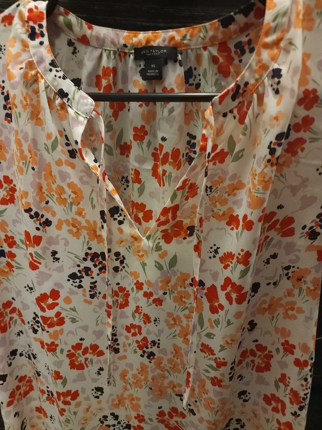 Ann Taylor Floral Blouse - photo 3