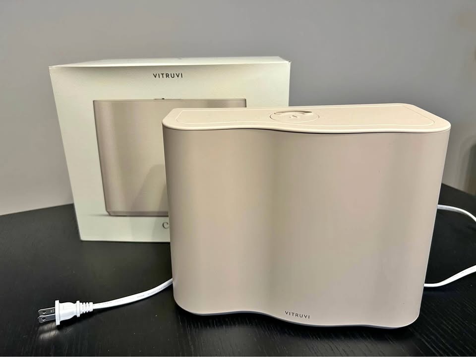 Vitruvi Cloud Humidifier – Excellent Condition + Box