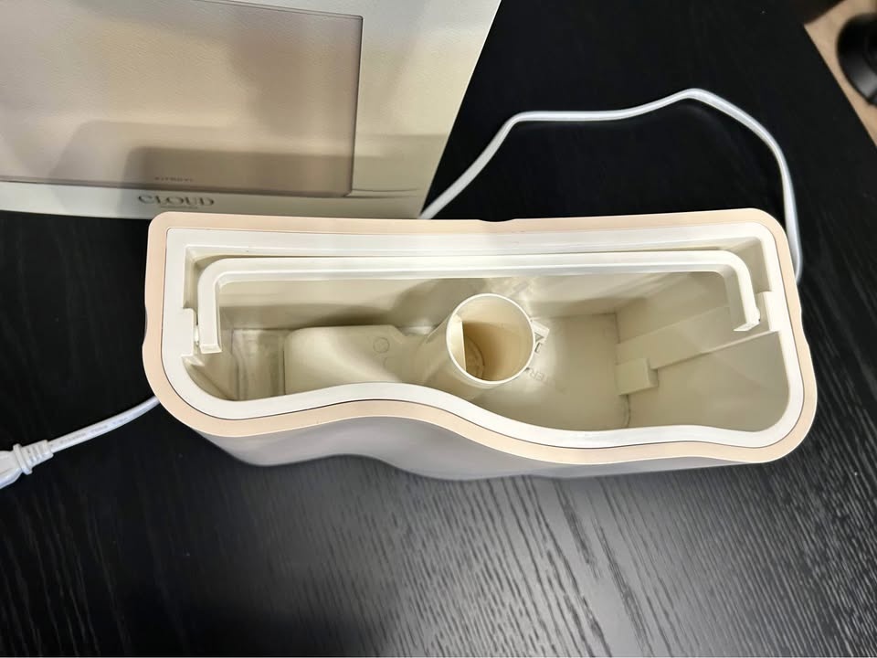 Vitruvi Cloud Humidifier – Excellent Condition + Box - photo 2