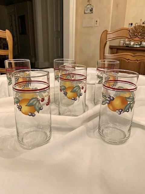 Glasses Corelle (6) Vintage “Abundance Fruit Pattern 1990's
