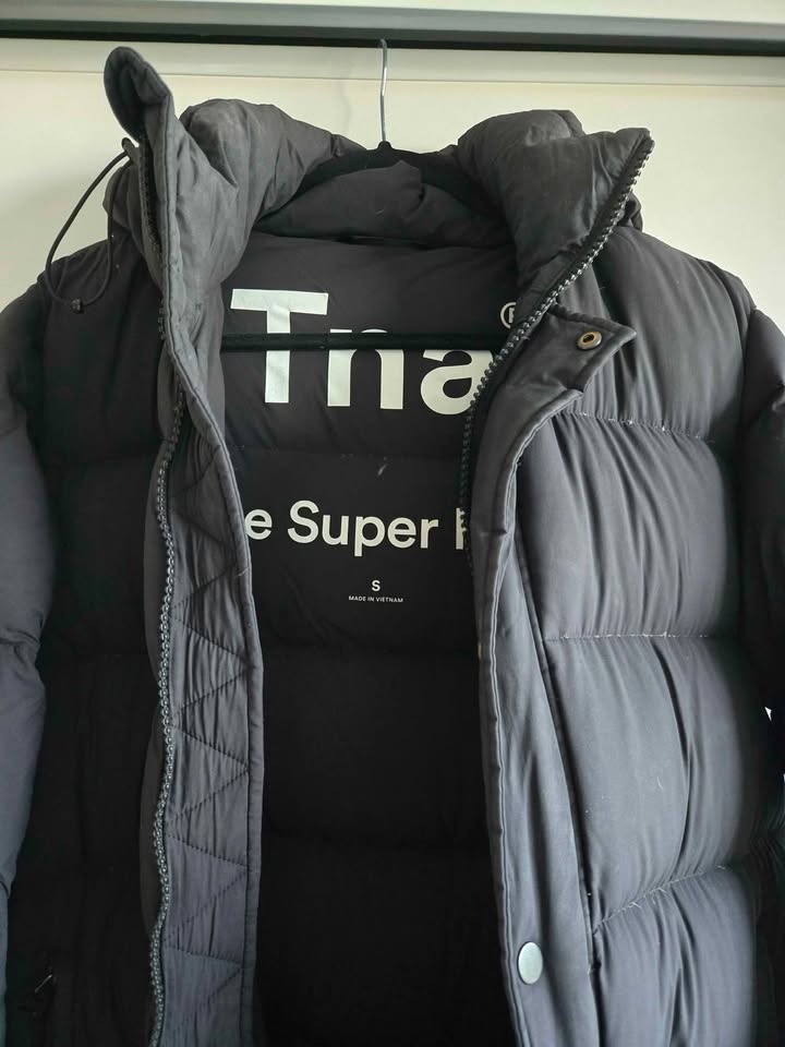 Aritzia Super Puff Long (Black) - photo 4