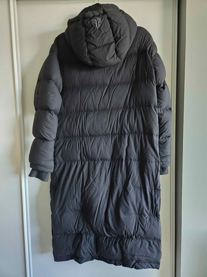 Aritzia Super Puff Long (Black) - photo 5