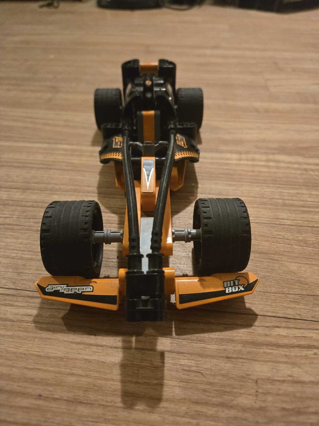 Lego Technic Racer - photo 2