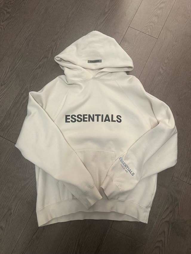 Authentic Fear of God ESSENTIALS Hoodie – Size S – Cream