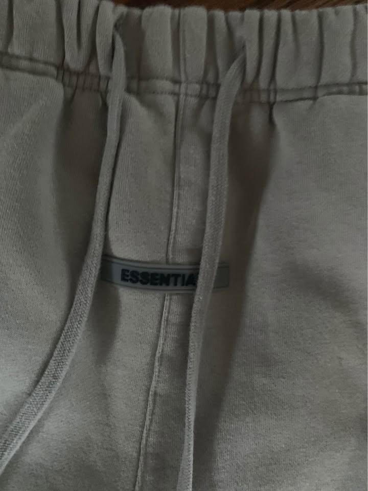 Mint condition essentials pants , worn 3 or 4 times , Men’s smal - photo 3