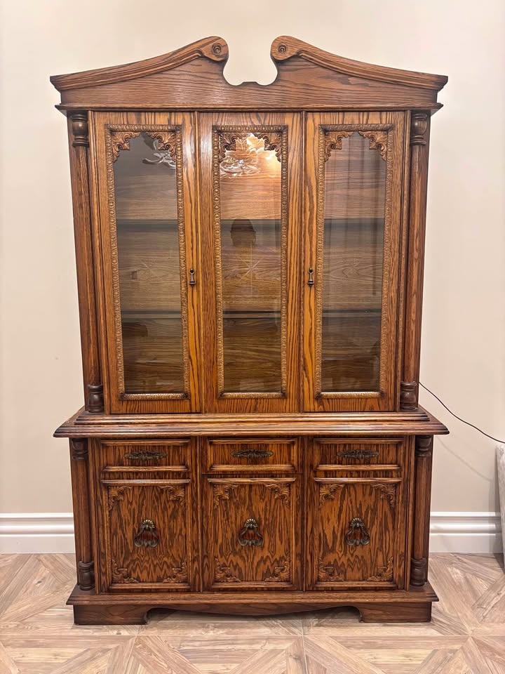 Solid Wood Buffet & Hutch