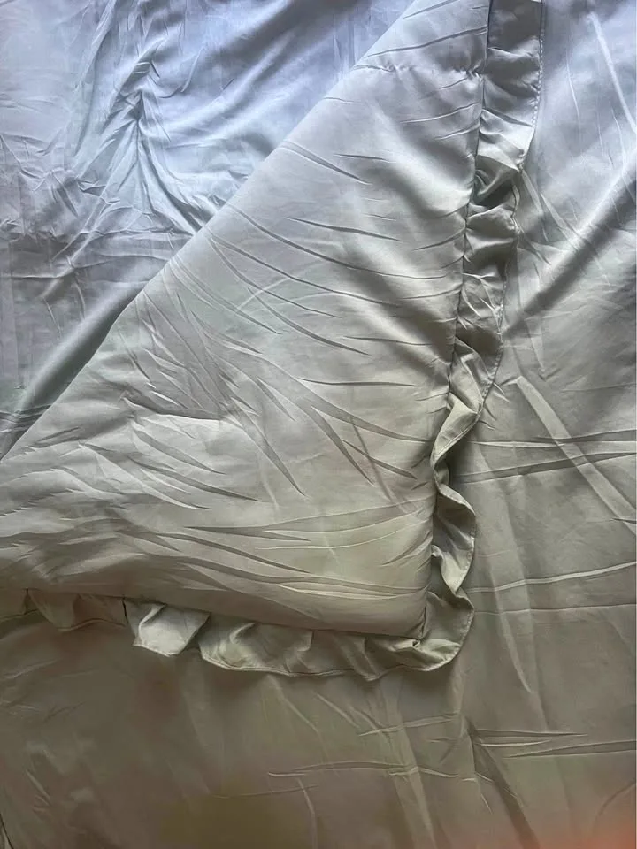 Army green colored Queen size Duvet set thumbnail
