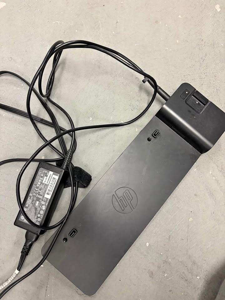 HP 2013 UltraSlim Docking Station w/ Power Adapter