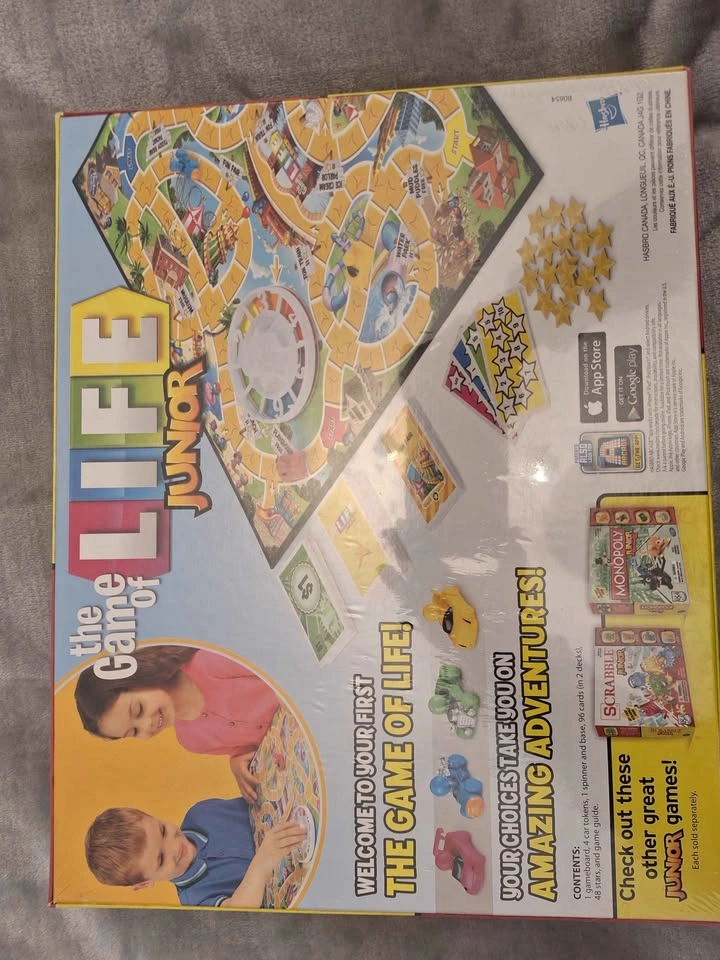 The Game of Life Junior Board Game - photo 3