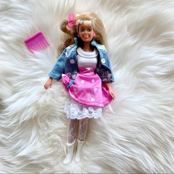 Hasbro 80s Lookin Smart Maxie vintage Barbie - like doll toy