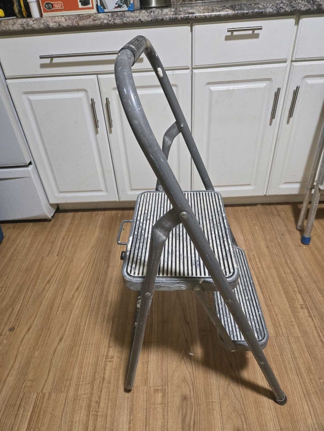 2 step Ladder - photo 3