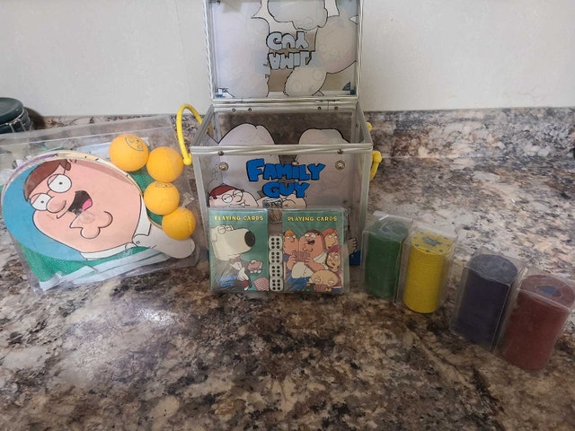 Family Guy Freakin' Party Pack - photo 2