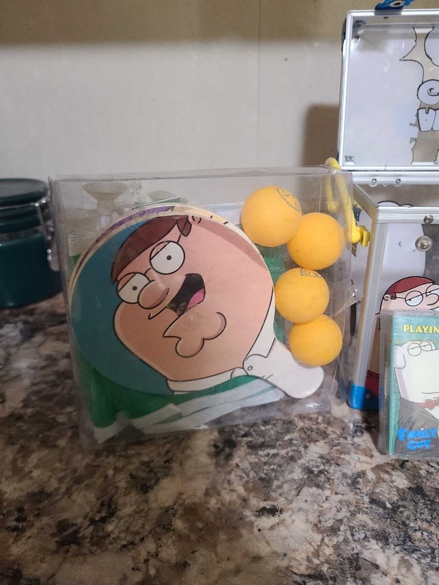 Family Guy Freakin' Party Pack - photo 5