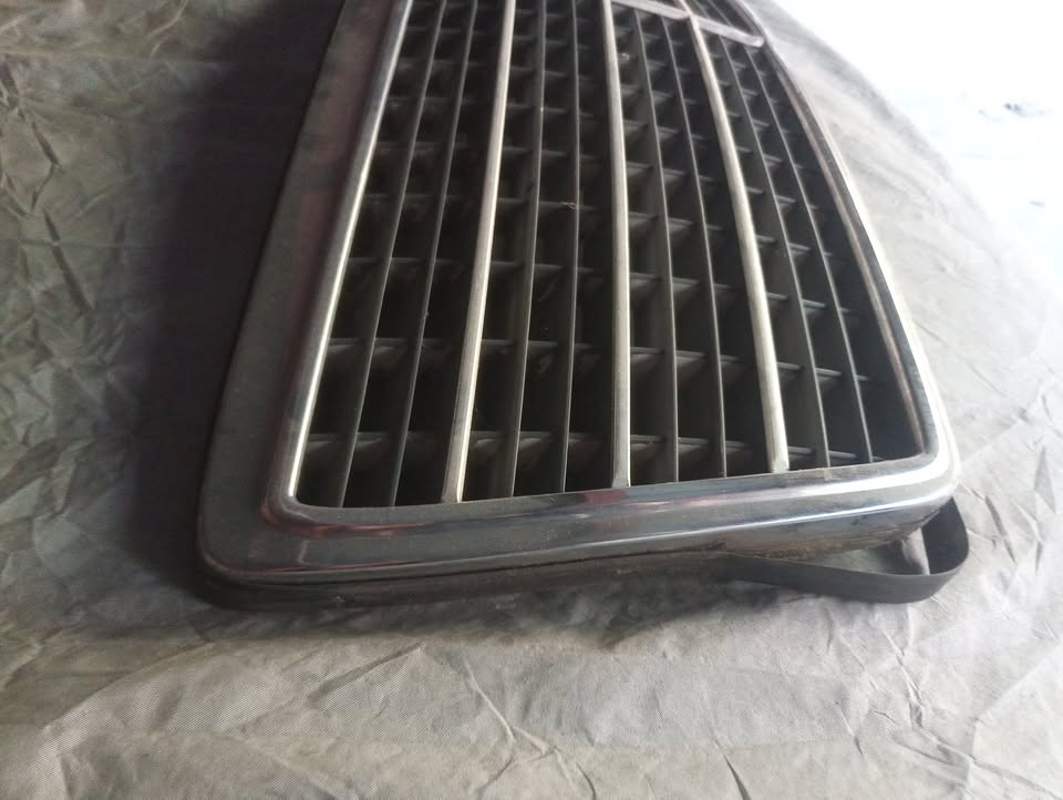 Mercedes S500 W140 front grill - photo 5