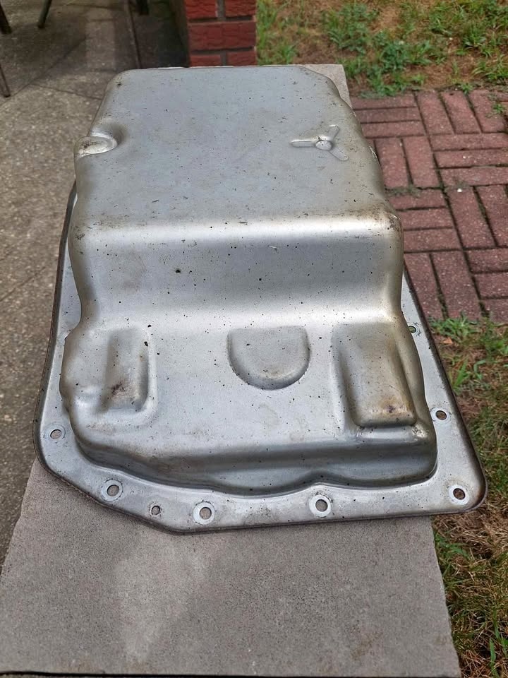 GM 6L80 transmission pan 2007 and later models