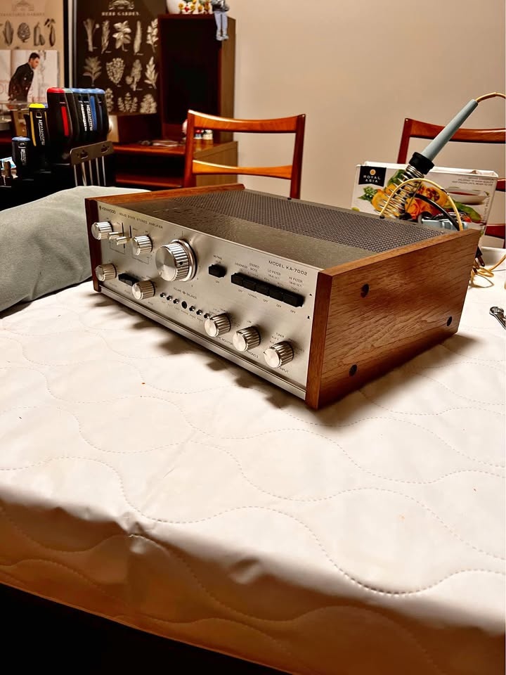 Kenwood KA-7002 integrated amplifier