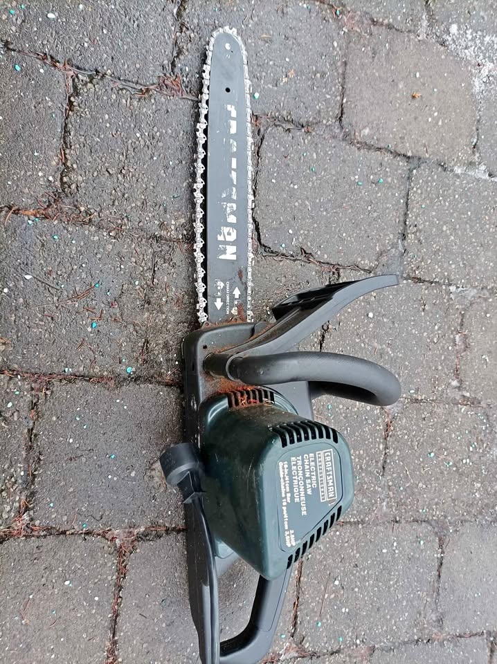 Electric chain saw craftsman 16 in