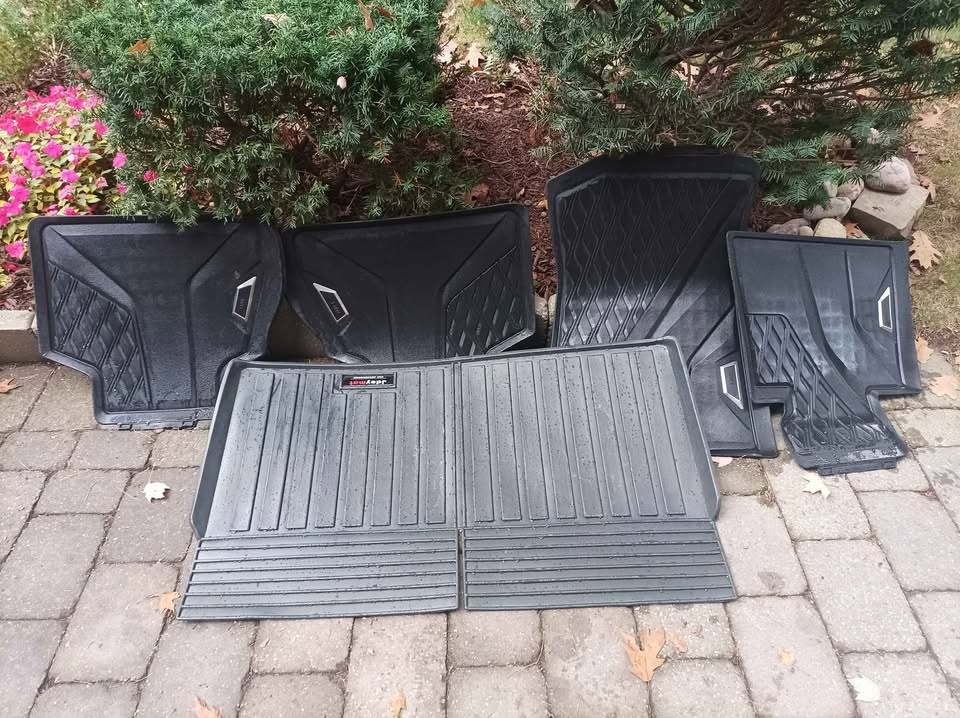 Original BMW X7 mats - photo 2